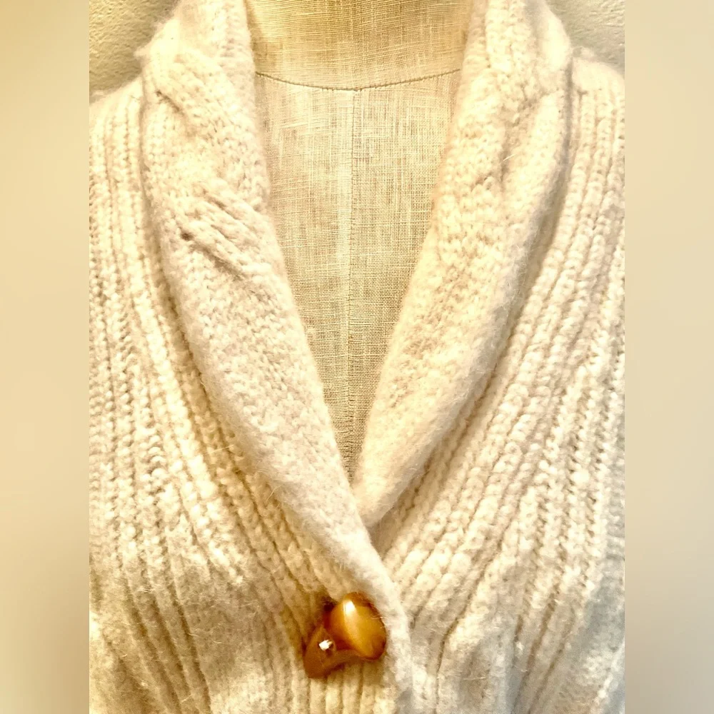 Faherty Cream Cable-Knit Hooded Cardigan